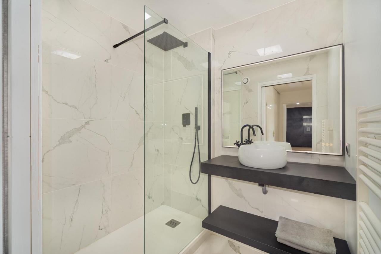 And Paris * Netflix * Parking * 6 Pers Apartment